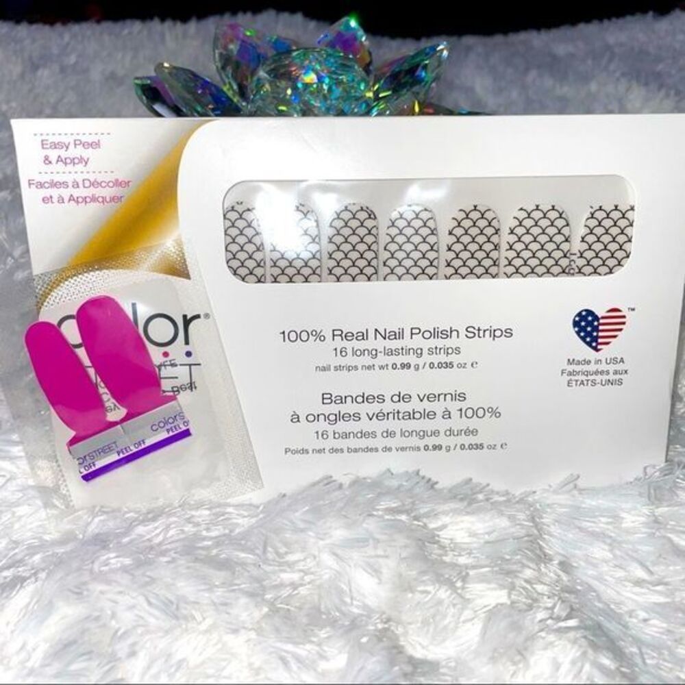 Color Street | Mermaid you Look - a clear mermaid scale design, on a clear base